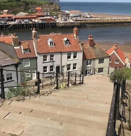 Whitby Holiday Apartment * Whitby